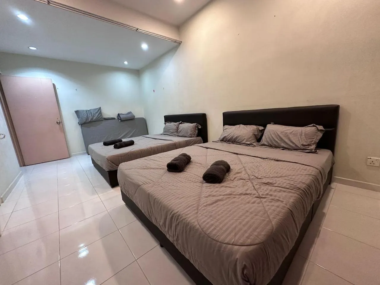 Desa Tebrau 1 Near Ikea Toppen Peikin Long Sing Helixuan Restaurant Johor Bahru